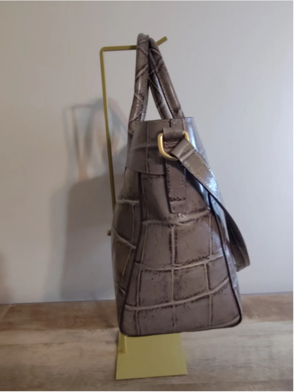 Women's Dooney & Bourke Satchel Bag Grey Crocodile Embossed Leather with belt